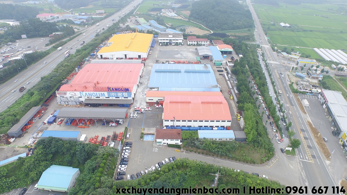 Nhà máy sản xuất Cần cẩu tự hành KANGLIM tại Hàn Quốc